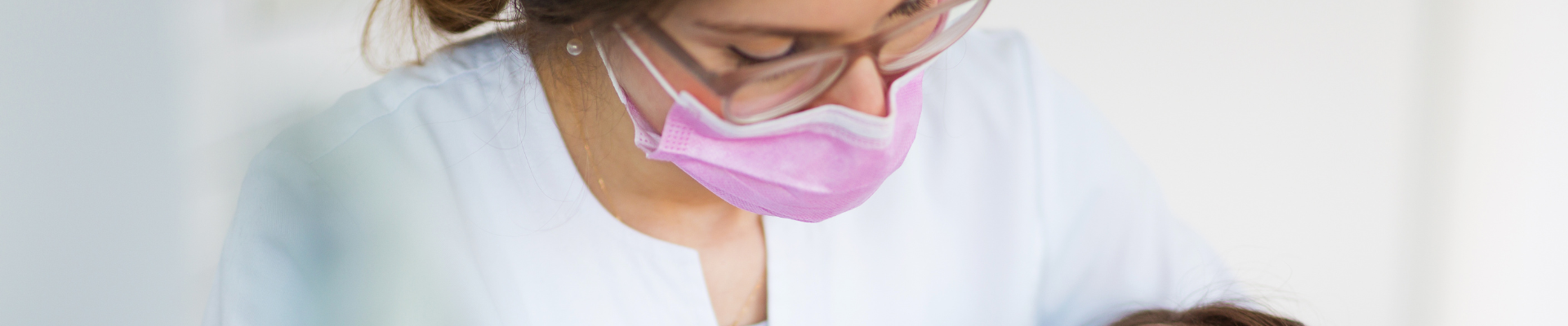 fullbredde dentsply person.png